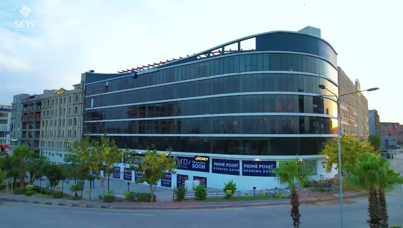 Current Melrose Arch and Best Western building